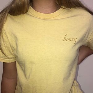 BRANDY MELVILLE HONEY CROP TOP